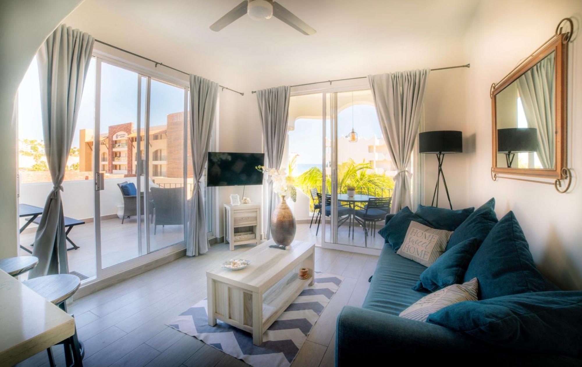 Front Mykonos * San José del Cabo